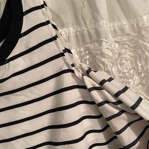 BP Cold Shoulder Top - Picture 4 of 5